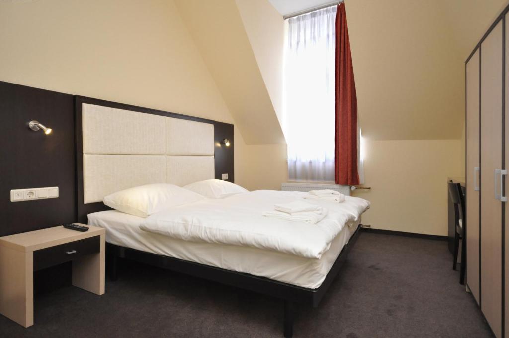 Hotel Bova Frankfurt am Main Oda fotoğraf
